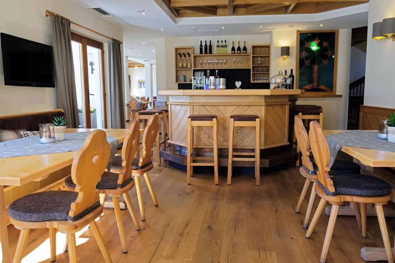 פיס Hotel Garni Hubertushof מראה חיצוני תמונה